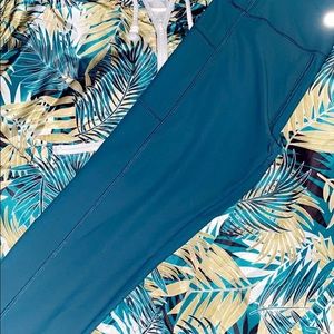 Windbreaker and matching leggings set